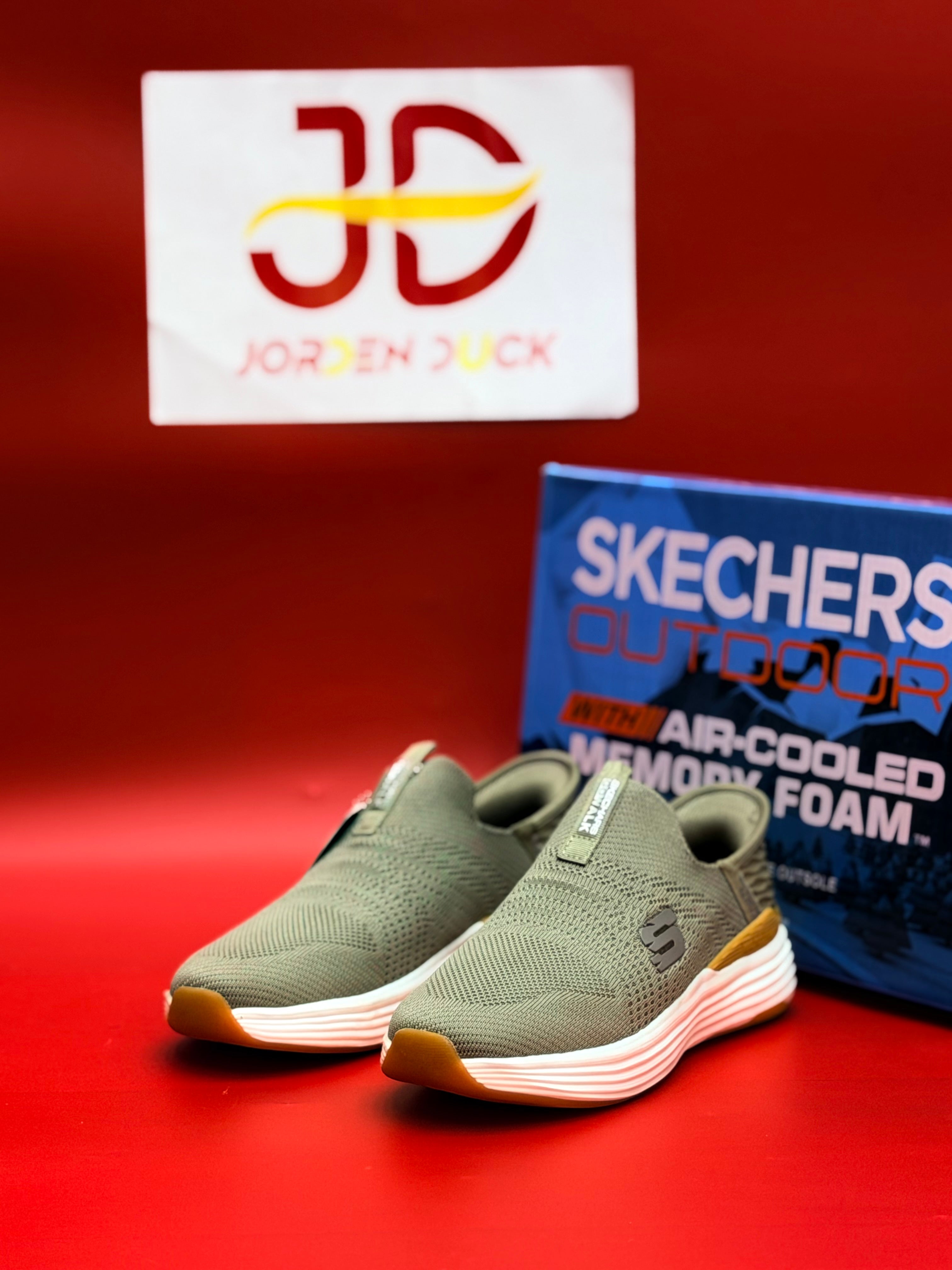 SKECHARES Light STRIKE MEMORY FOAM (khaki)