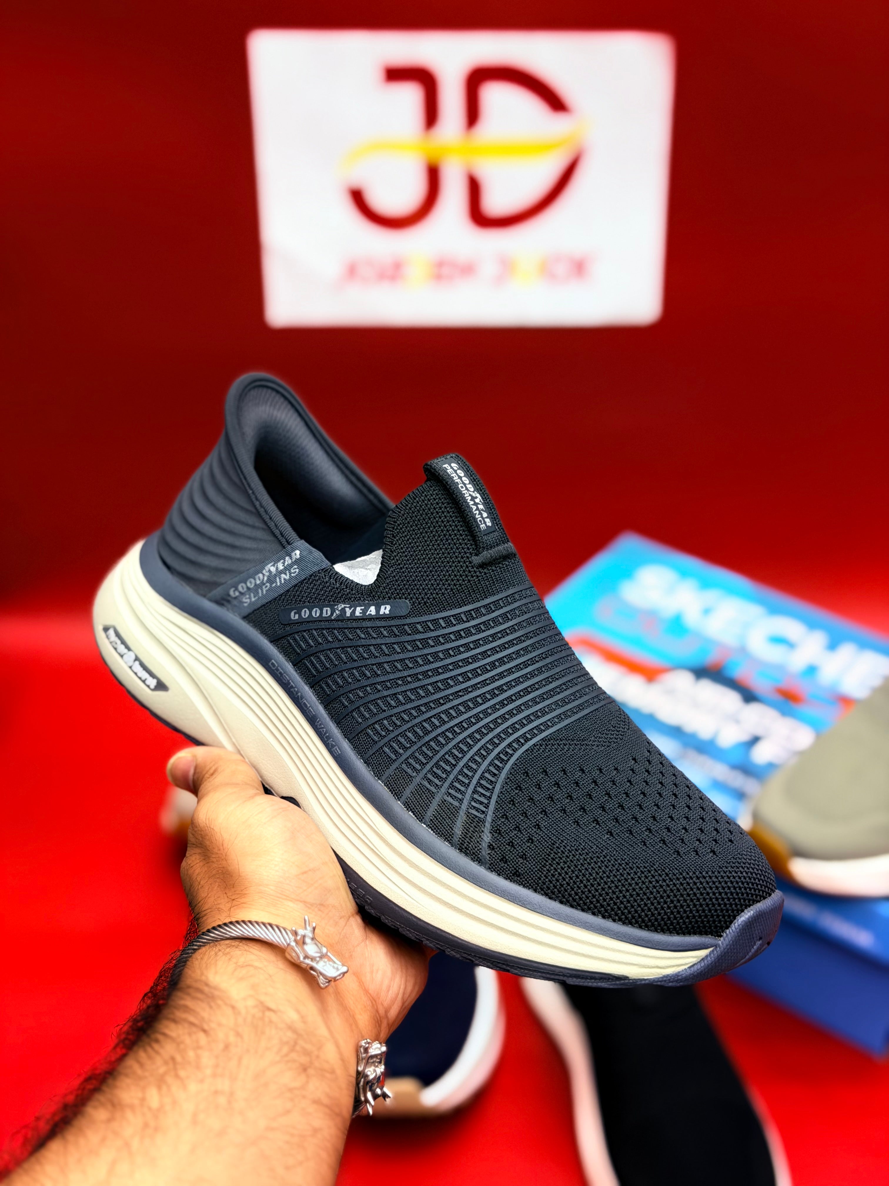 SKECHARES DISTANCE WALK (gray)