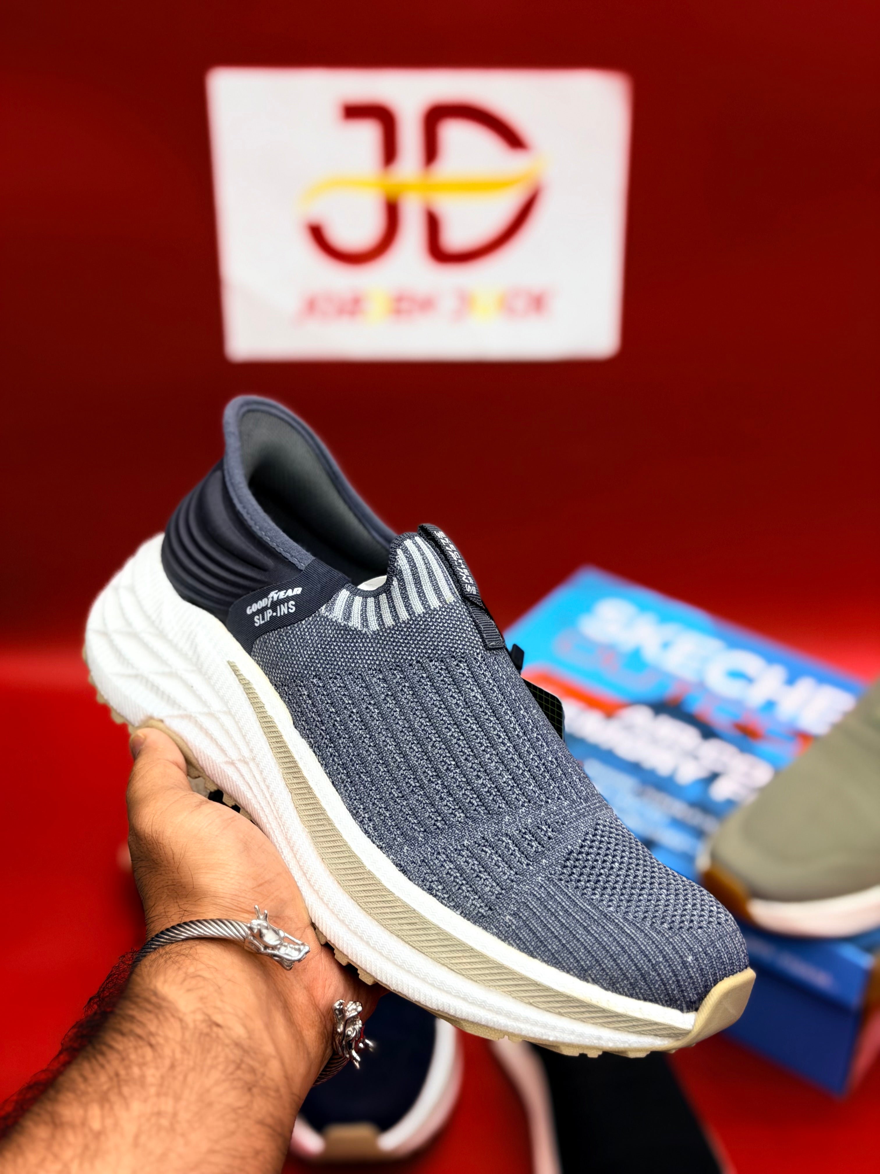 SKECHARES BOOST MEMORY FOAM (Gray)