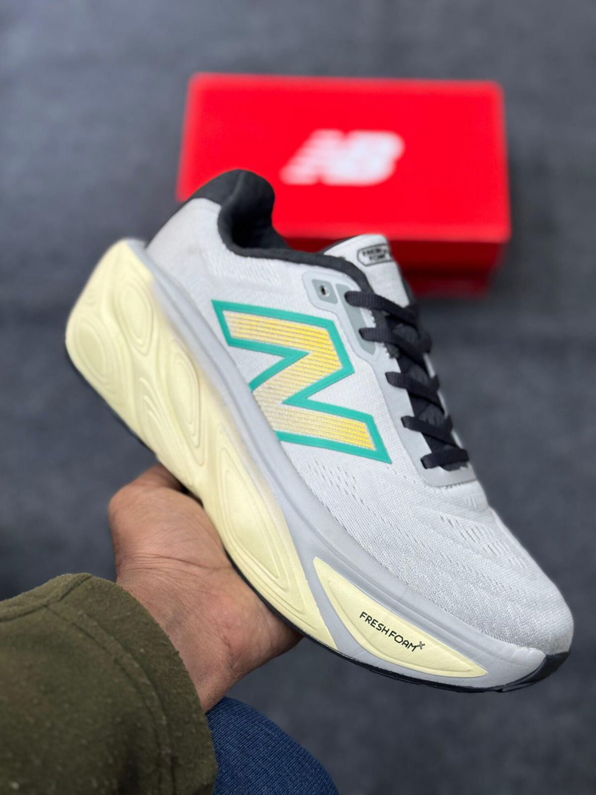 NEW BALANCE FRESH FOAM X MORE V5 - CREAM