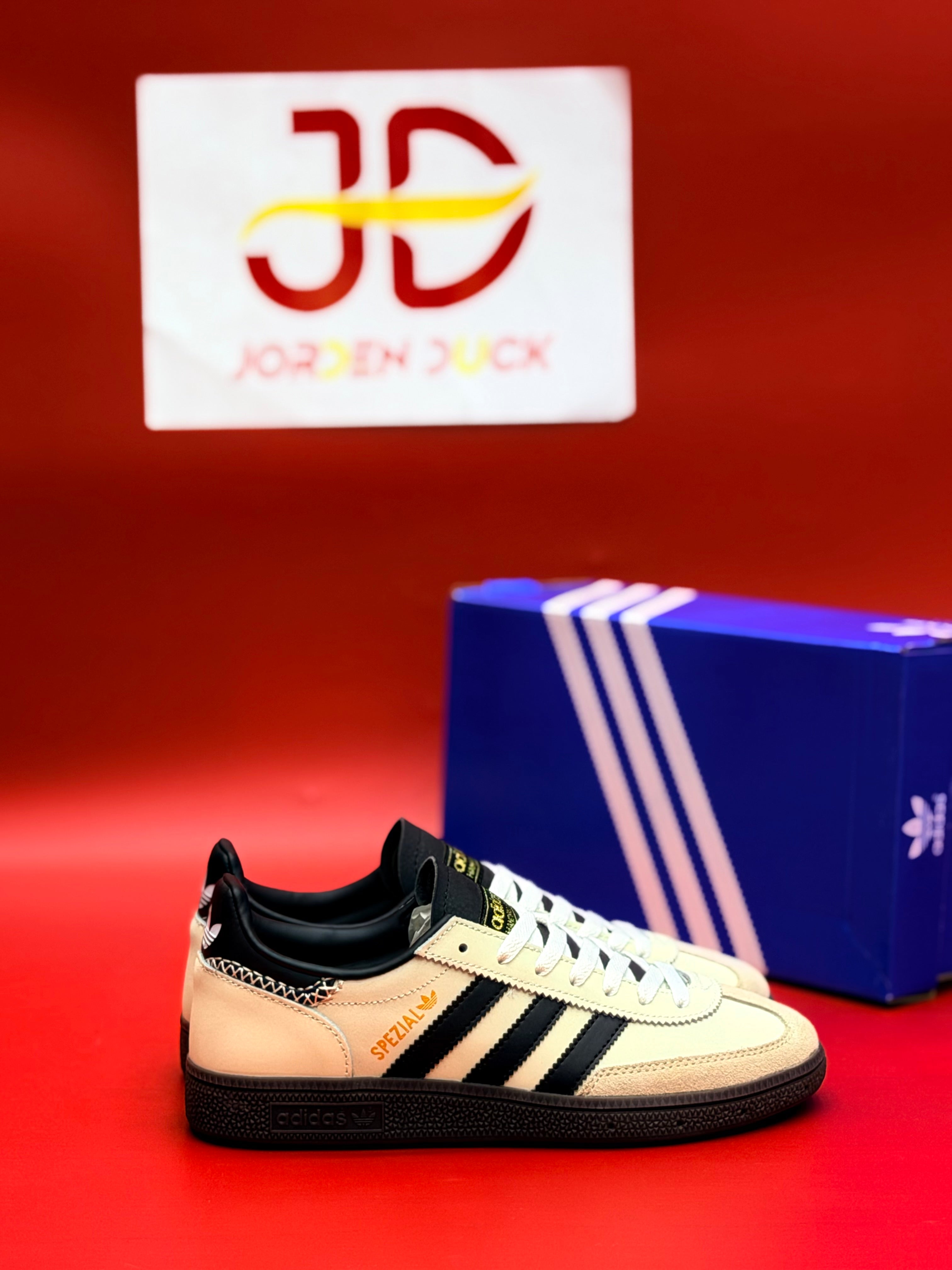 Ads handball spezial (cream)