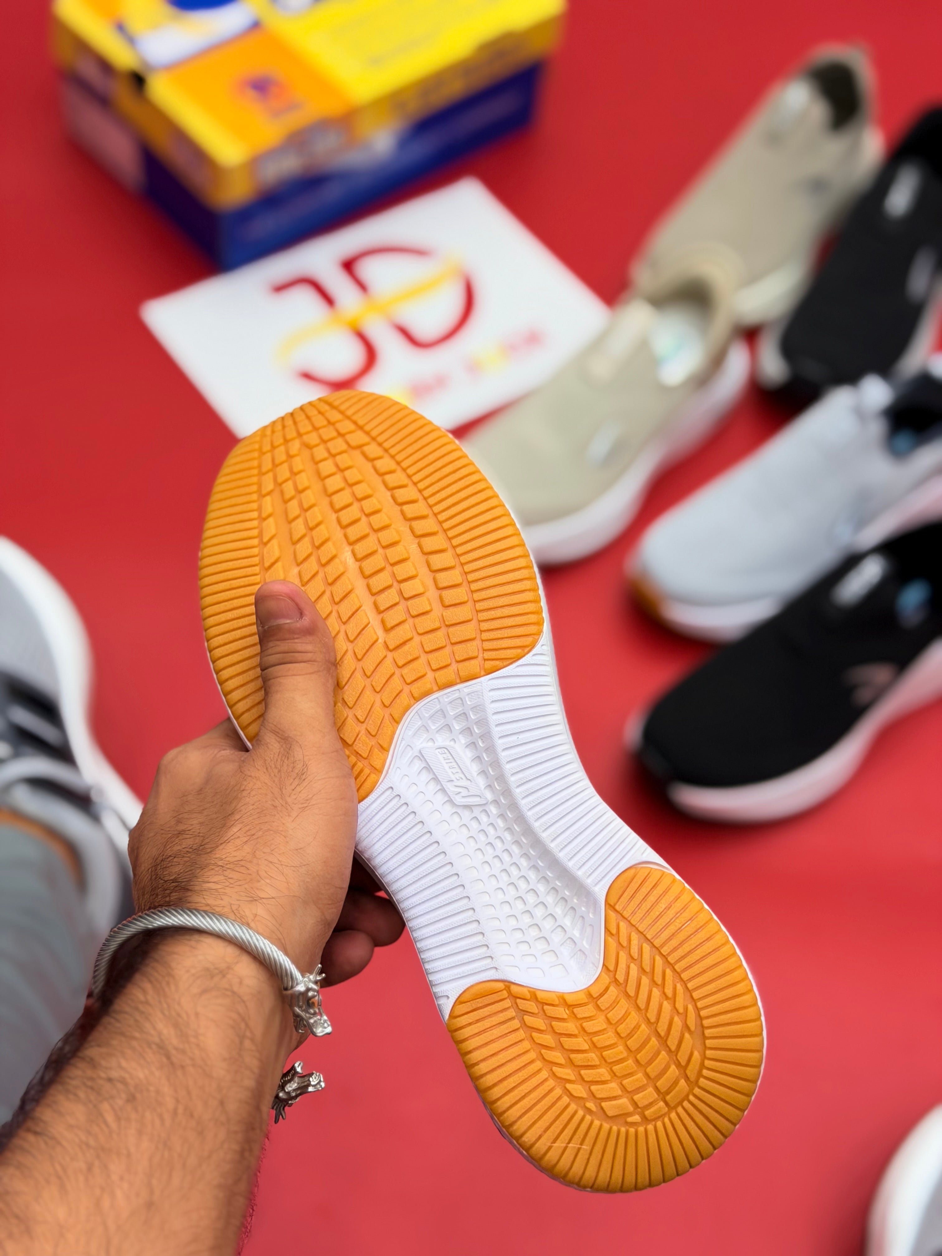 LET'S GO ULTRA LIGHT MEDICATED - BLACK