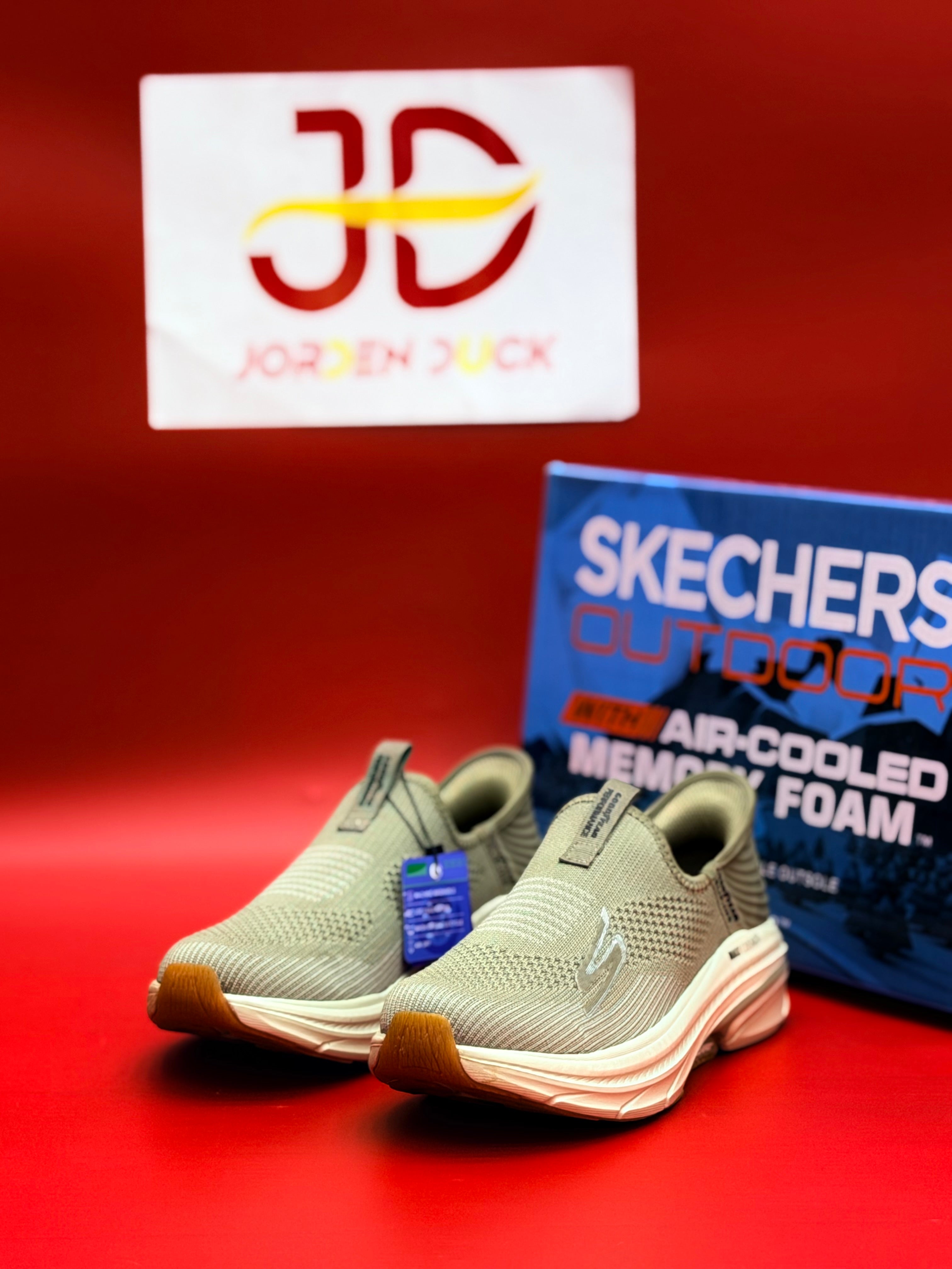 SKECHARES ARCH FIT MEMORY FOAM (KHAKI)