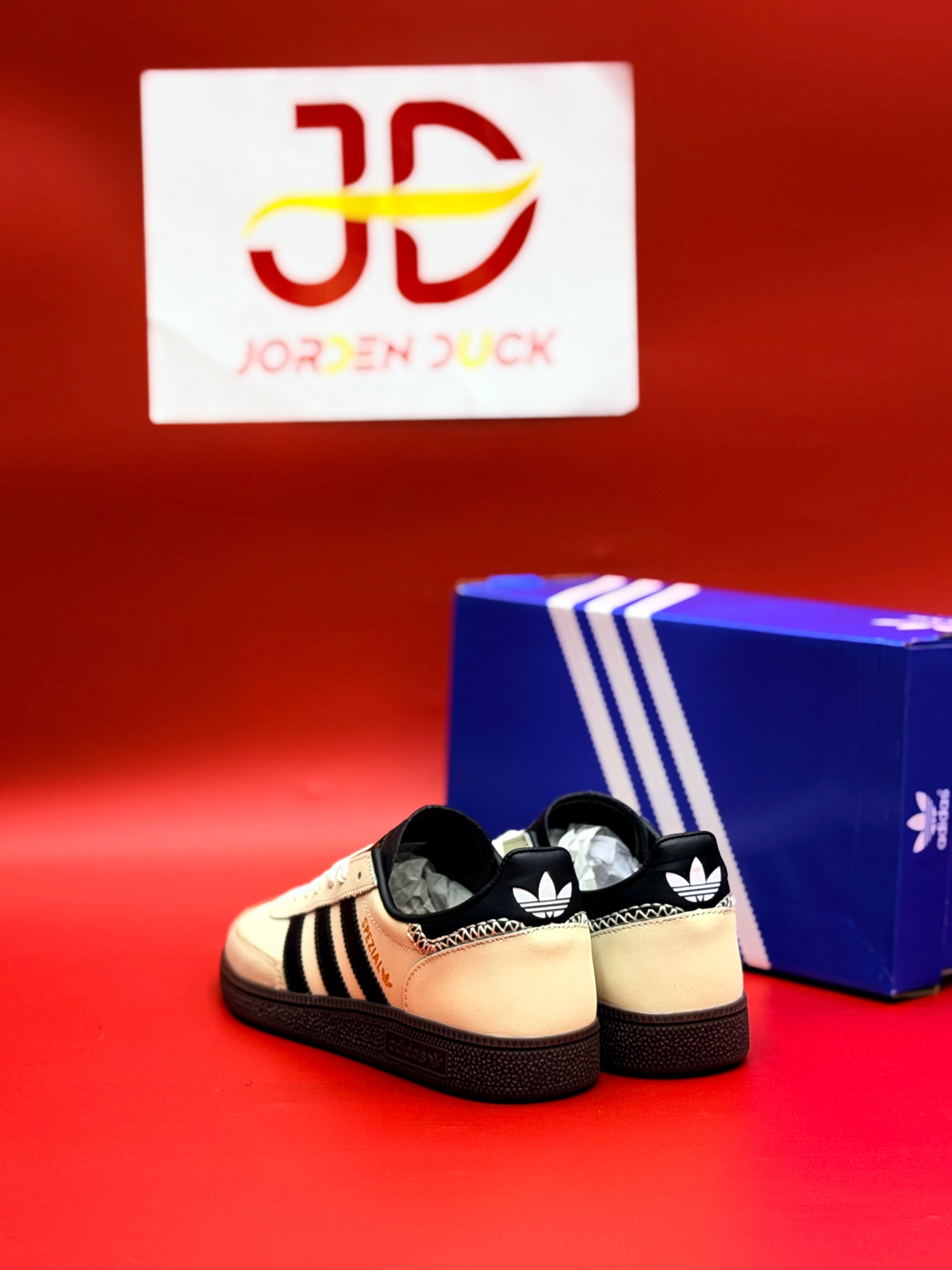 Ads handball spezial (cream)