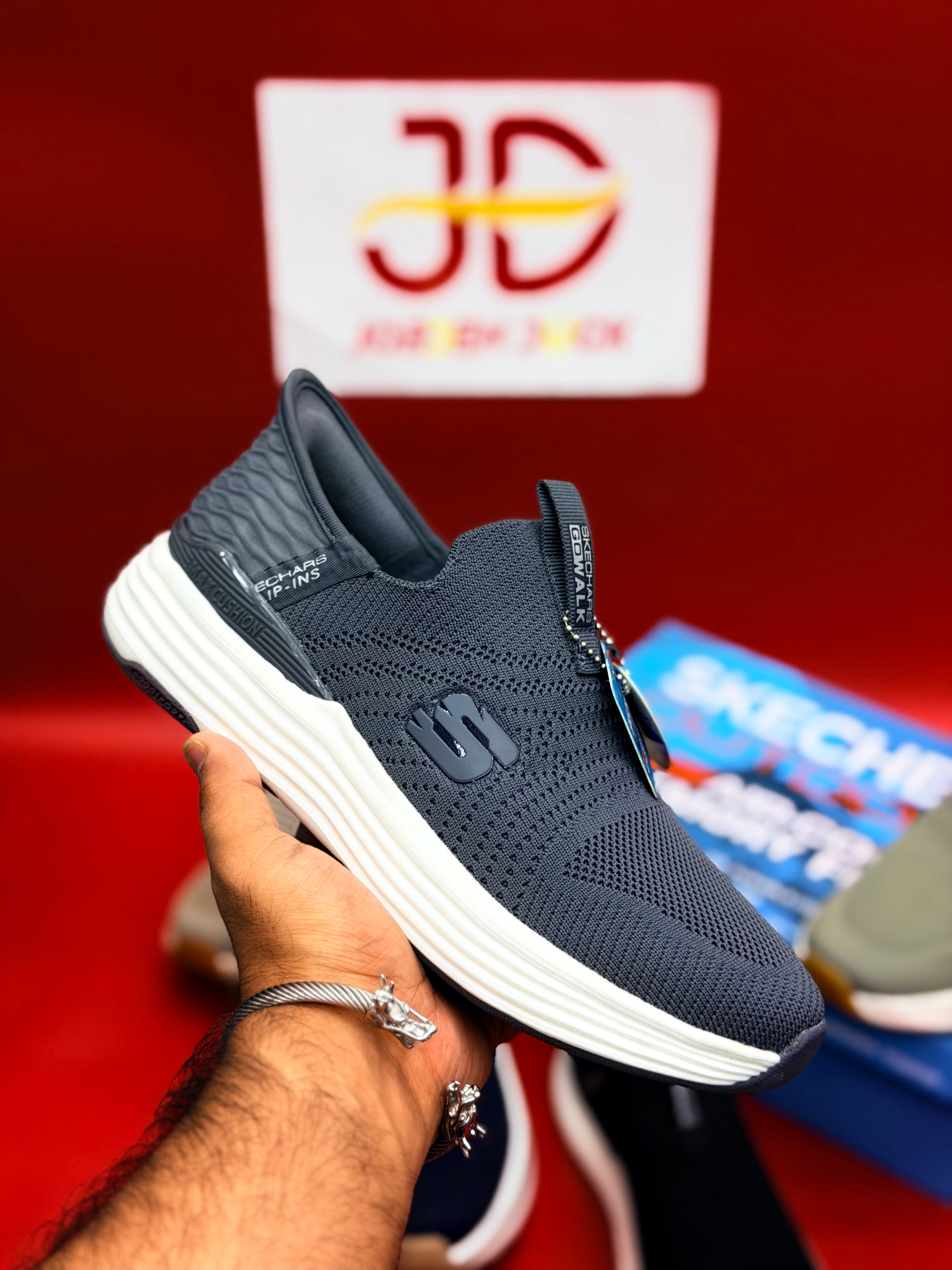 SKECHARES Light STRIKE MEMORY FOAM (Gray)