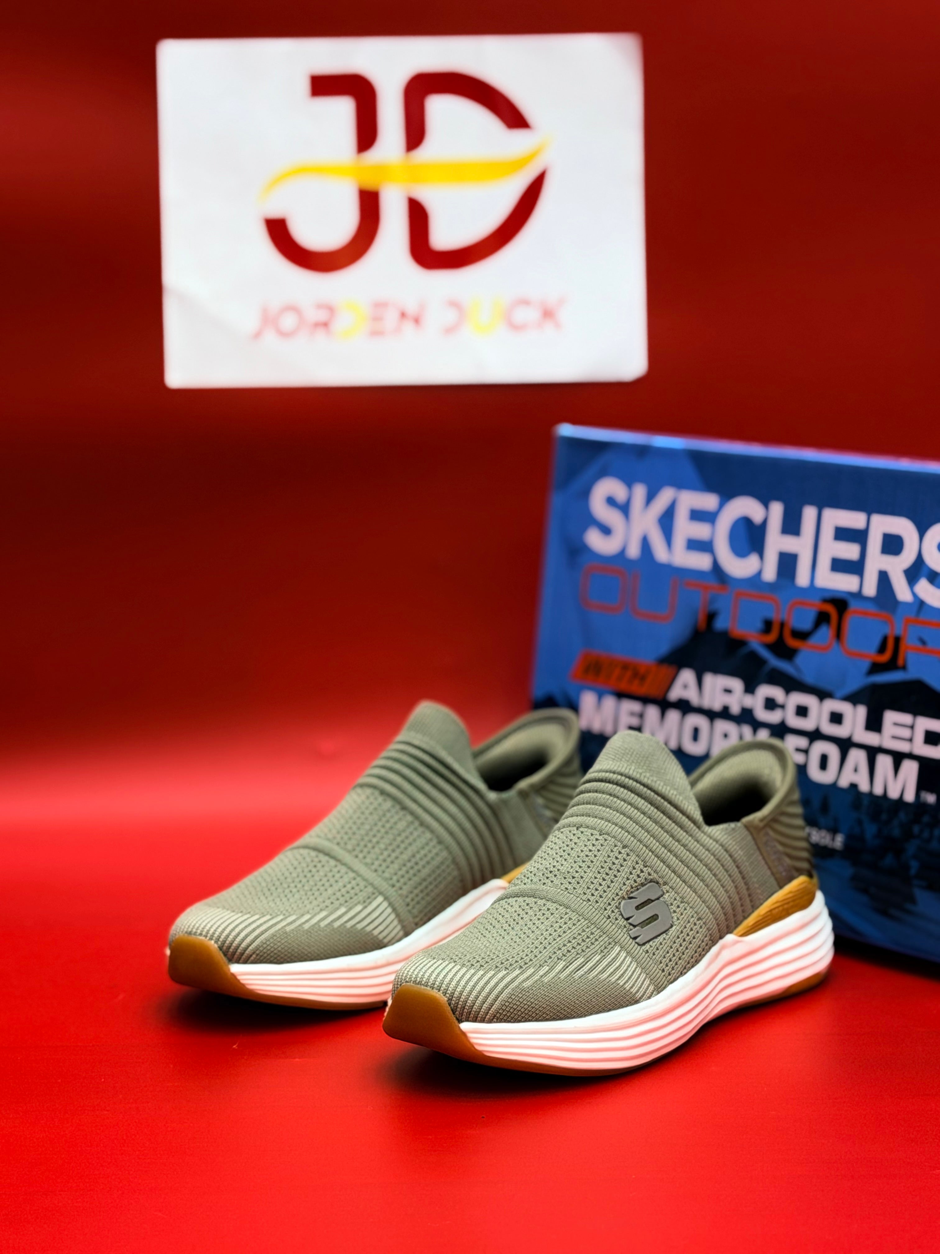 SKECHARES Light STRIKE MEMORY FOAM (khaki/g)