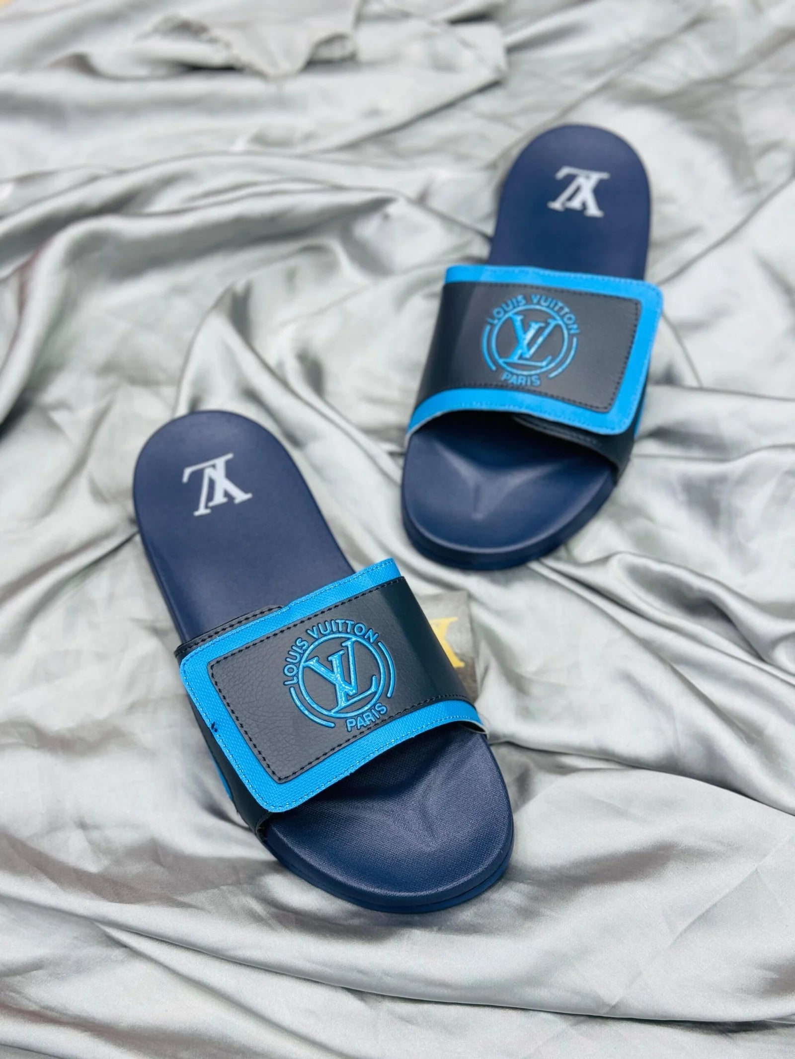 LV Round Logo Striped-up Slides- Blue