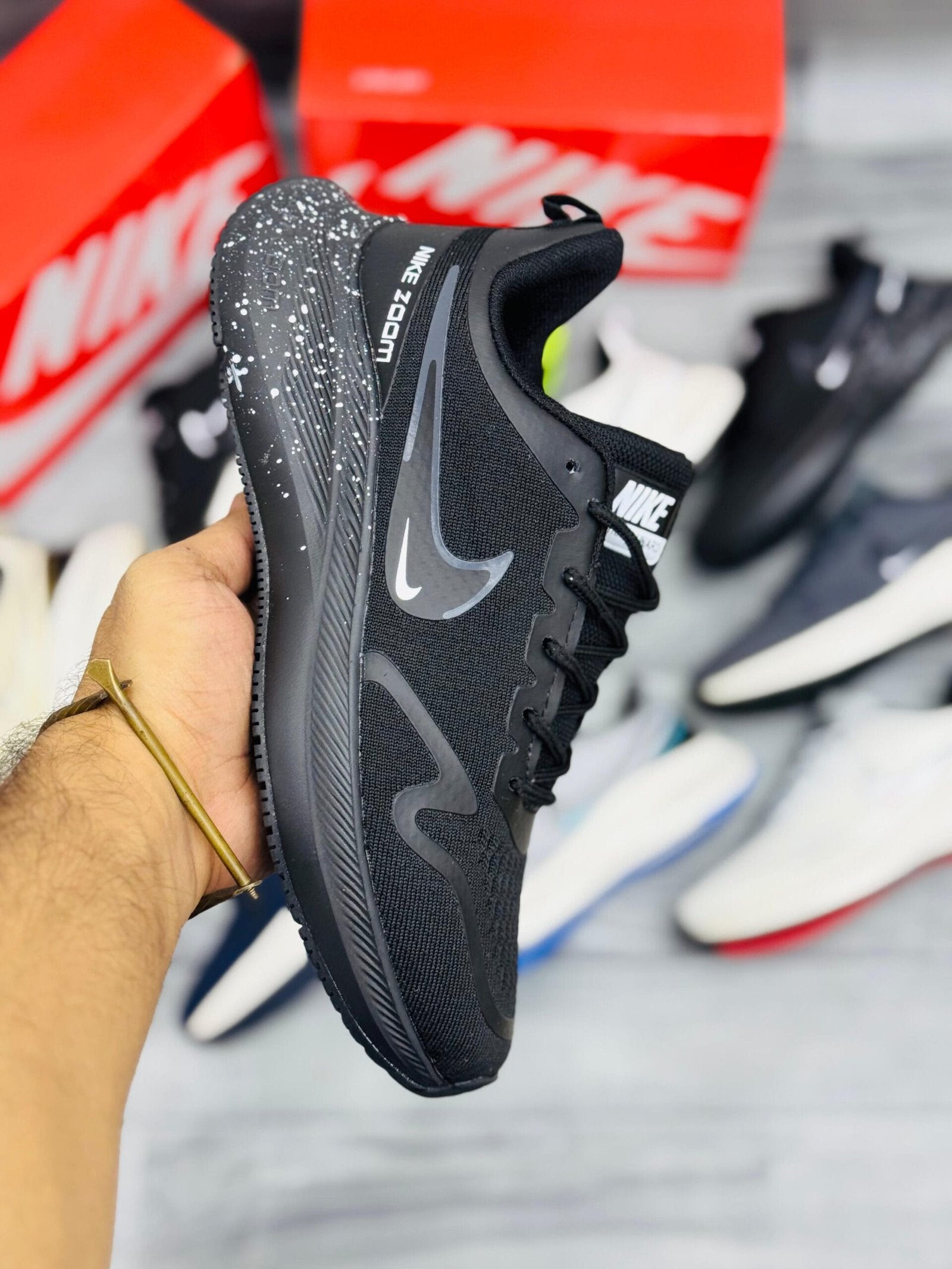 NIKE ZOOM PEGASUS 42 - Black