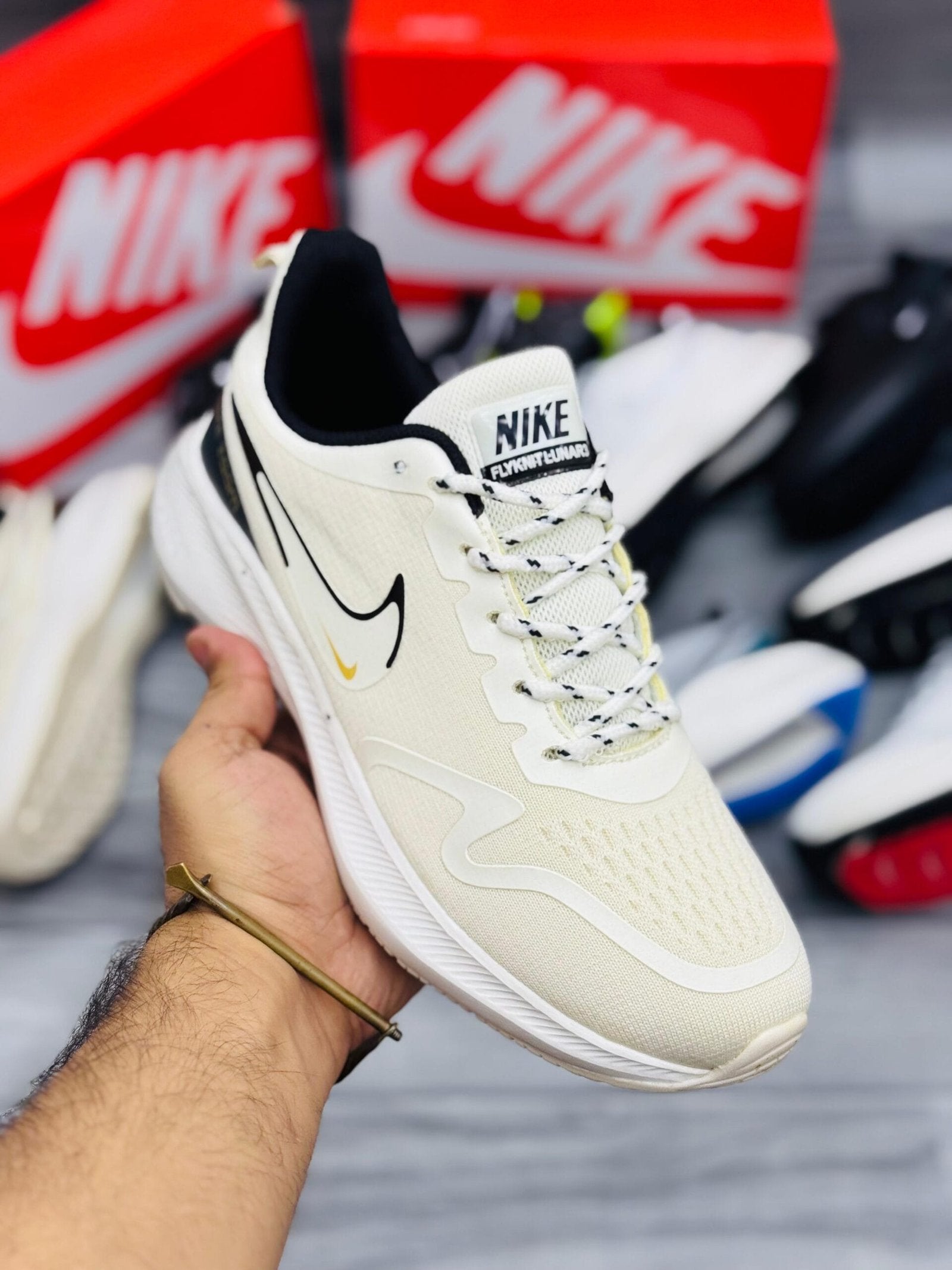 NIKE ZOOM PEGASUS 42 - CREAM