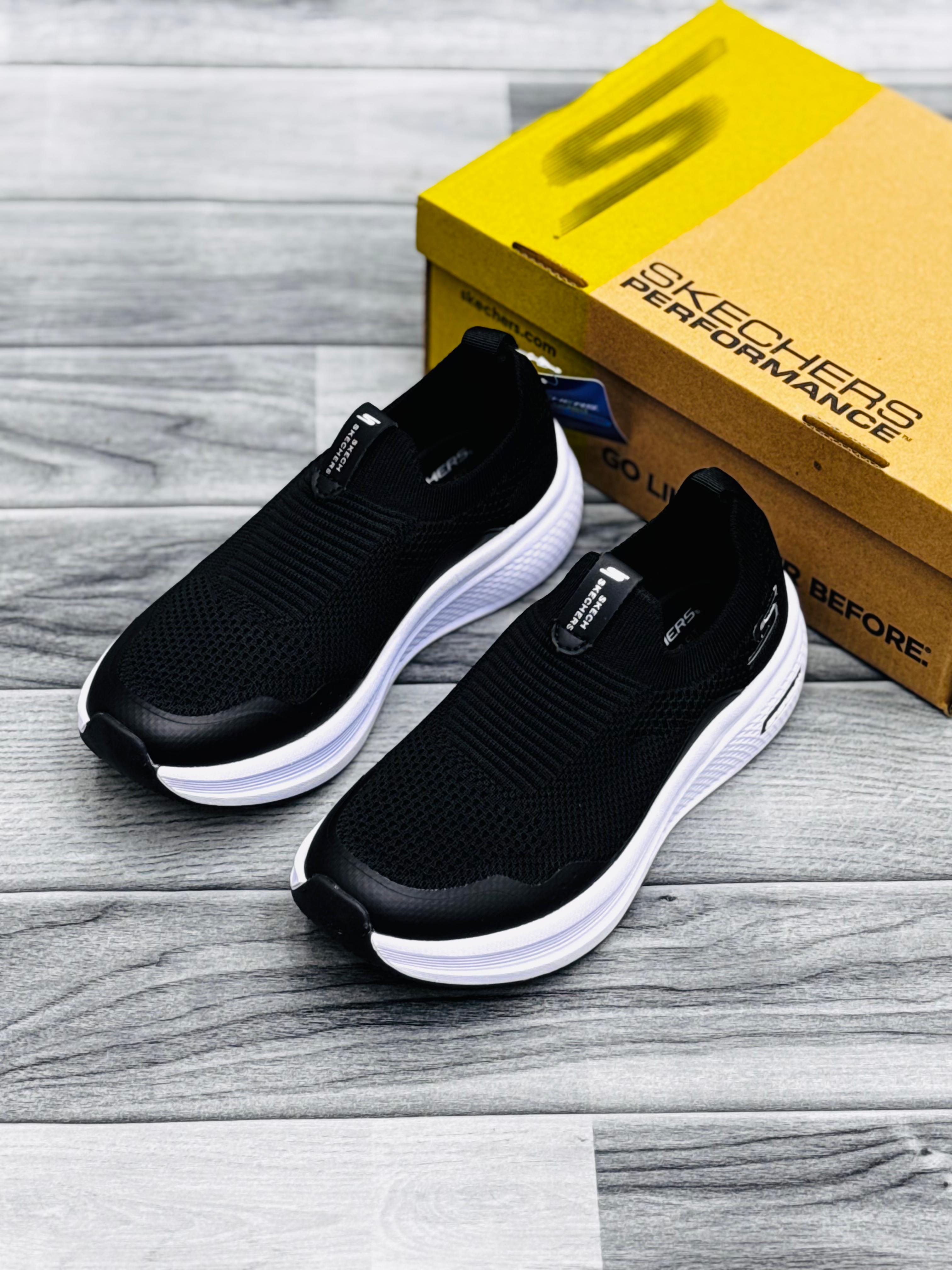 ULTRA LIGHT WOMEN SKECHERS BLACK