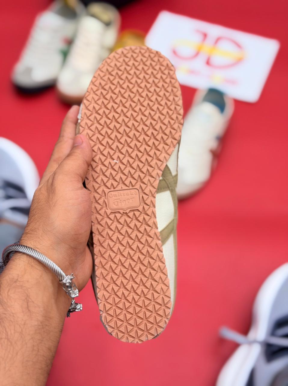 ONITSUKA TIGER BEIGE BROWN 66